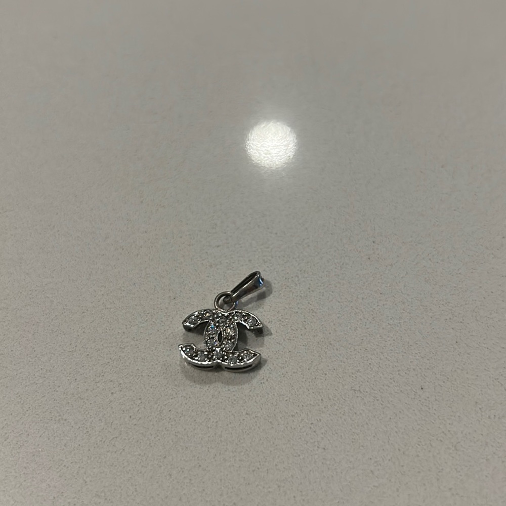 Necklace pendant